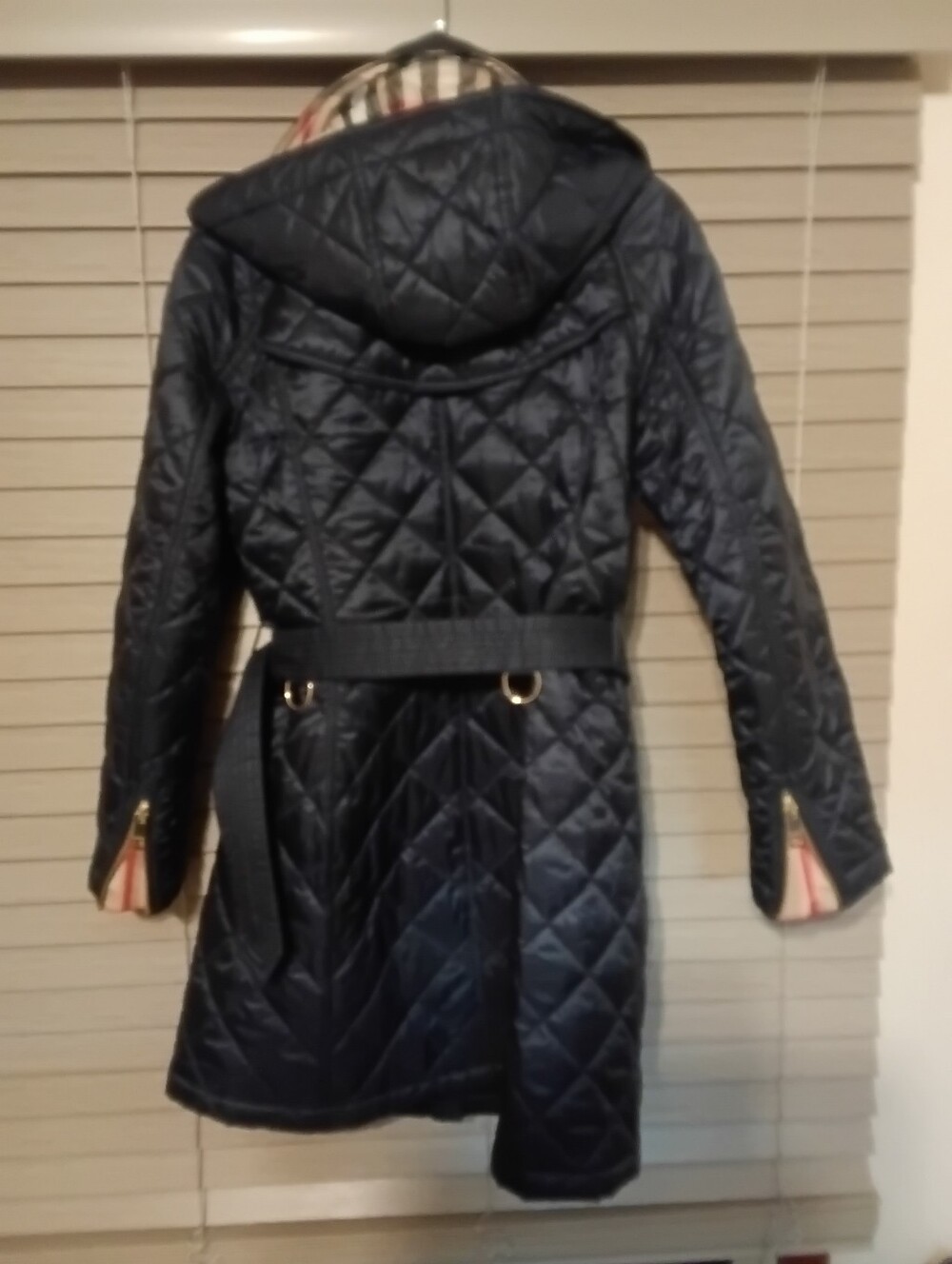 Burberry Navy Quilted Belted Puffer Coat with Gold Hardware - Picture 2 of 9